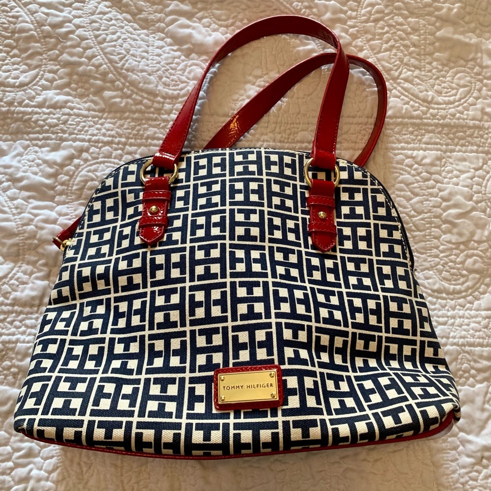 Tommy Hilfiger bag.
